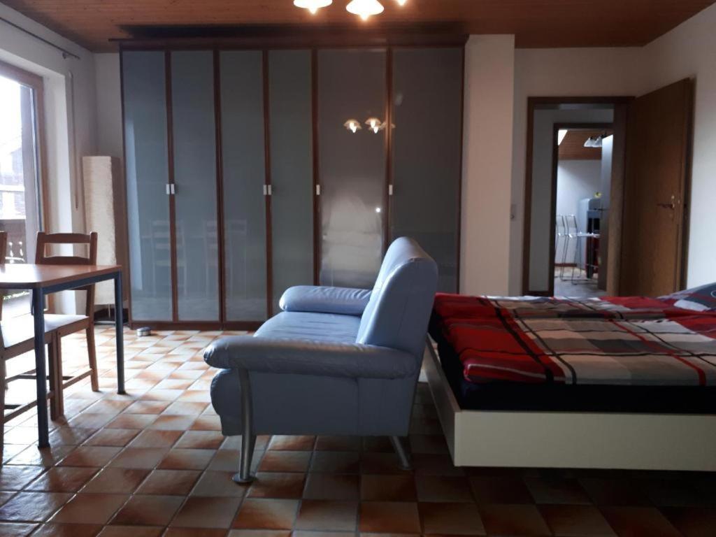 Karl-Stieler-Str. One Room In A 2 Room Appartment ; Lot Space Bruckmühl Exterior foto