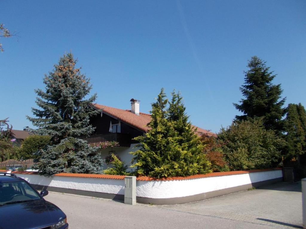 Karl-Stieler-Str. One Room In A 2 Room Appartment ; Lot Space Bruckmühl Exterior foto